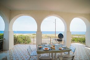 Casa Panorama Front of the Sea