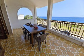 Casa Panorama Front of the Sea