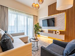 Cityscape Splendor Lavish 1BR Uptown