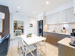 Cityscape Splendor Lavish 1BR Uptown