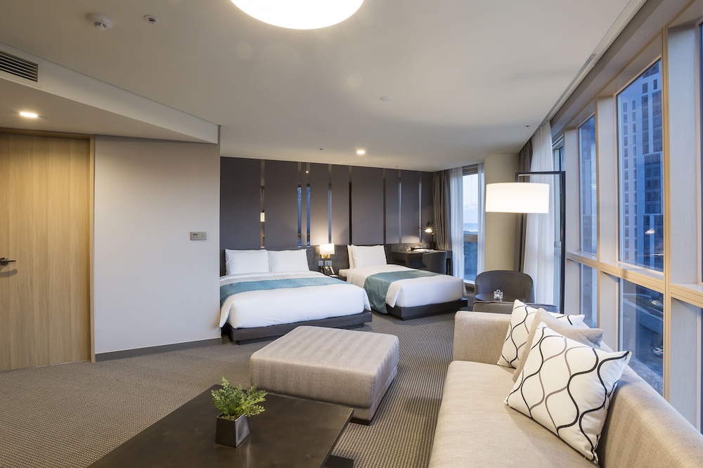 Centum Premier Hotel