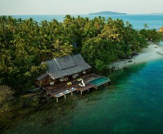 Full Moon Private Island
