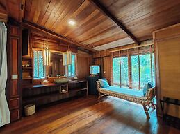 Full Moon Private Island