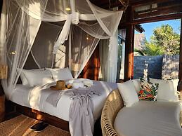 Full Moon Private Island