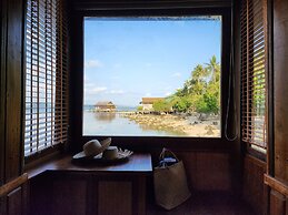 Full Moon Private Island