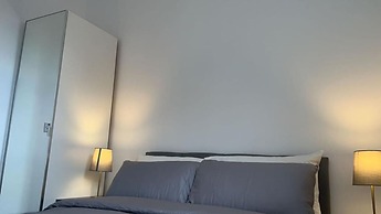 Beautiful 1-bed Apartment in Tipton
