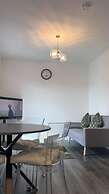 Beautiful 1-bed Apartment in Tipton