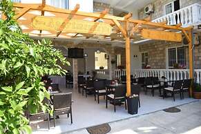 Apartments Cota