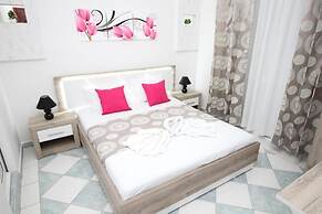Apartments Cota