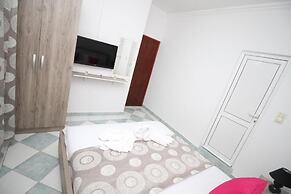 Apartments Cota