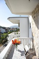Apartments Cota