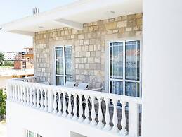 Apartments Cota