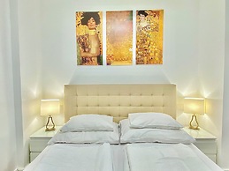 Vienna International Living