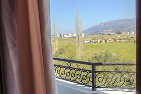Oasis Hotel