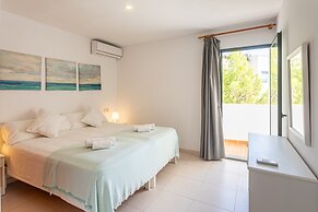 Apartments Es Dolc