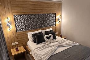 Royal Ezel Hotel