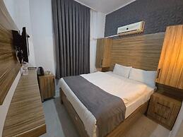 Royal Ezel Hotel
