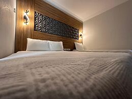 Royal Ezel Hotel