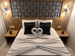 Royal Ezel Hotel