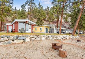 Cozy Cottage by the Lakeshore 4