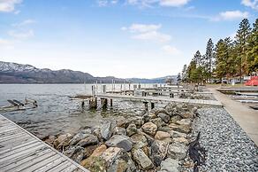 Cozy Cottage by the Lakeshore 4