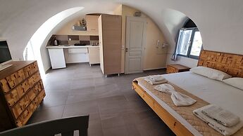 Leon Lux Apartments