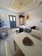 Leon Lux Apartments