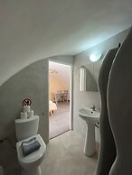 Leon Lux Apartments