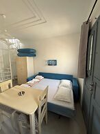 Leon Lux Apartments