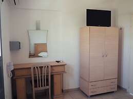 Leon Lux Apartments