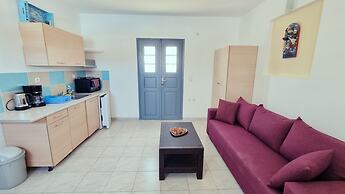 Leon Lux Apartments