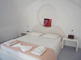 Leon Lux Apartments