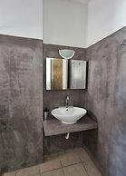 Leon Lux Apartments