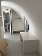 Leon Lux Apartments