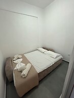 Leon Lux Apartments