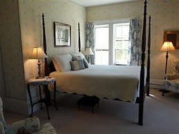 Hillsdale House Inn