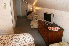 Hillsdale House Inn