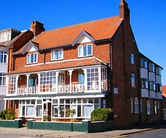 Beach Court Holiday Apartments
