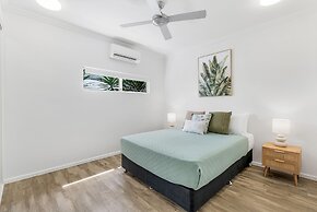 Spacious 3-beds w Direct Access to Pool
