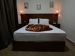 Montana Hotel