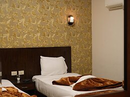 Montana Hotel