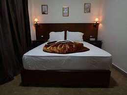 Montana Hotel