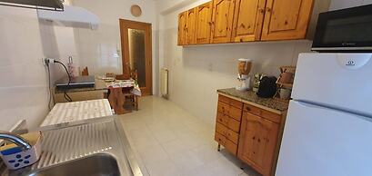 Room in B&B - Comfortable Room With Spacious Kitchen - Suite Colosseo