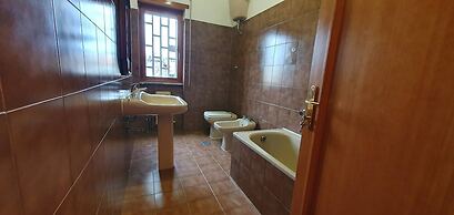 Room in B&B - Comfortable Room With Spacious Kitchen - Suite Colosseo