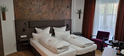Central Hotel & Lounge Adult Only