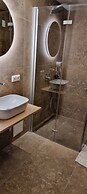 Central Hotel & Lounge Adult Only
