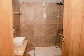 Central Hotel & Lounge Adult Only