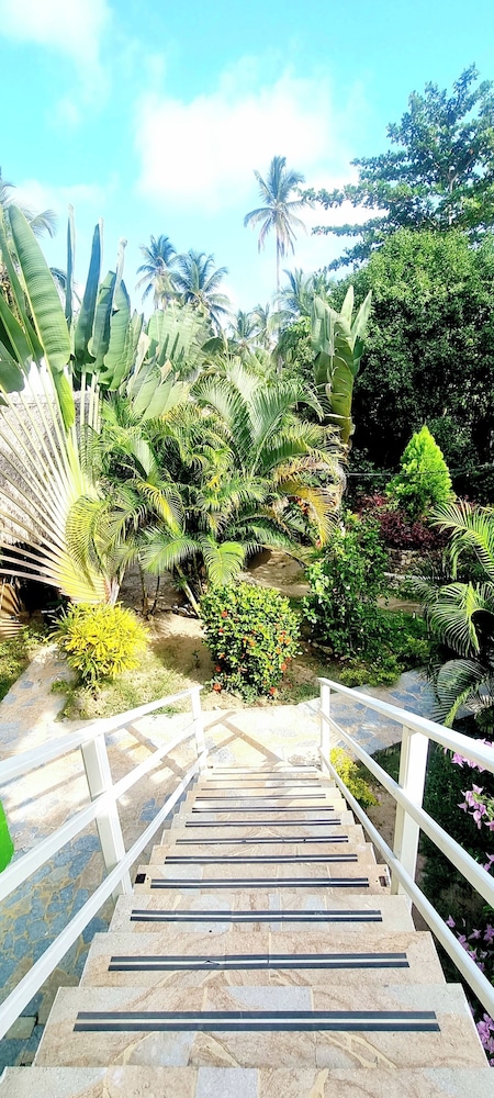 Blue Mango Hotel
