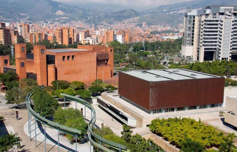 Gold Stadium
