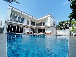 Davinci Pool Villa